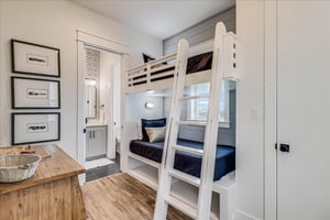 TwinTwin Bunk Room, 1st Floor