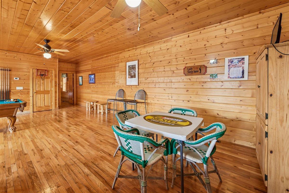 066Recreation Room