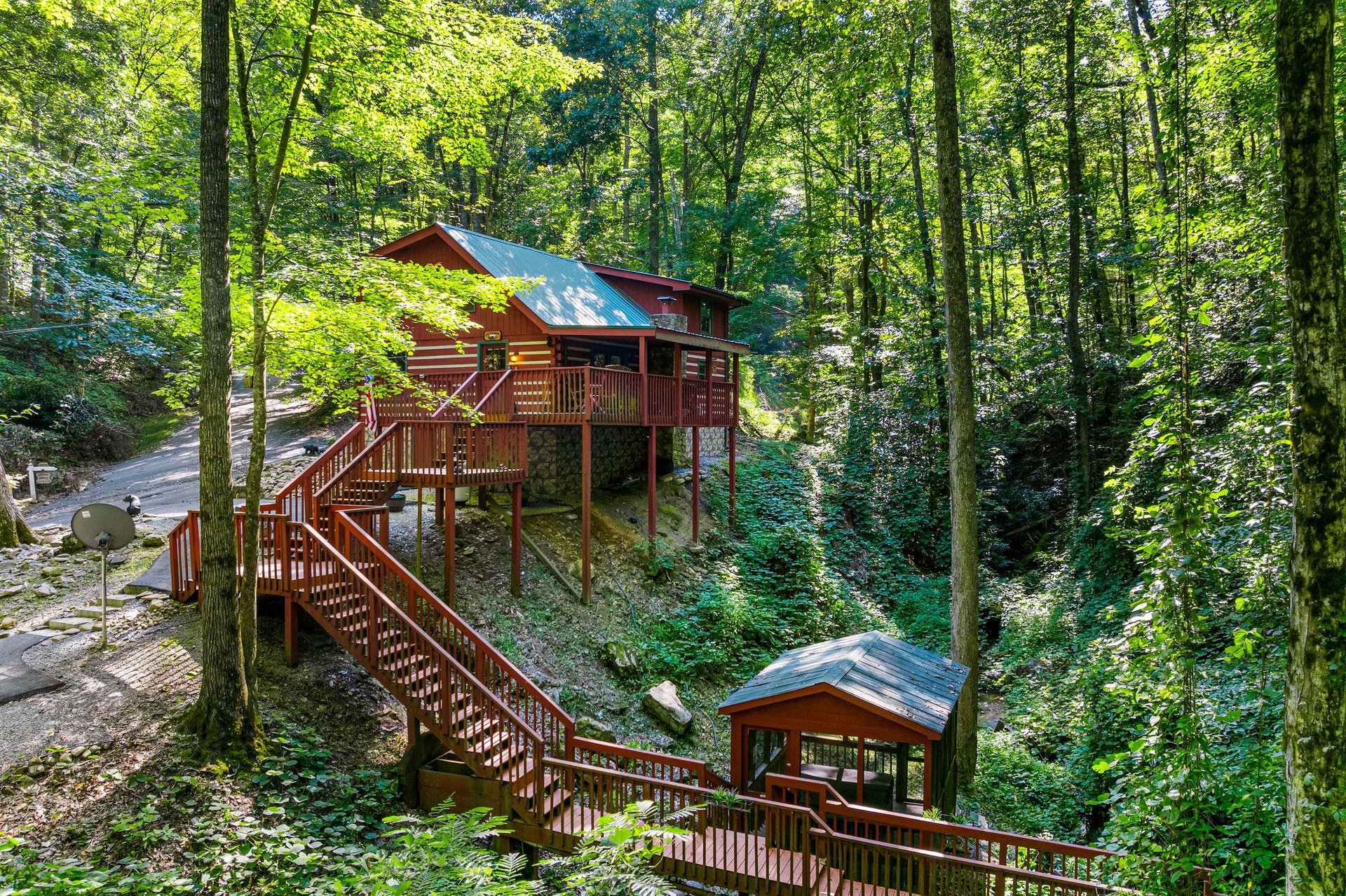 cabinbythecreekside1