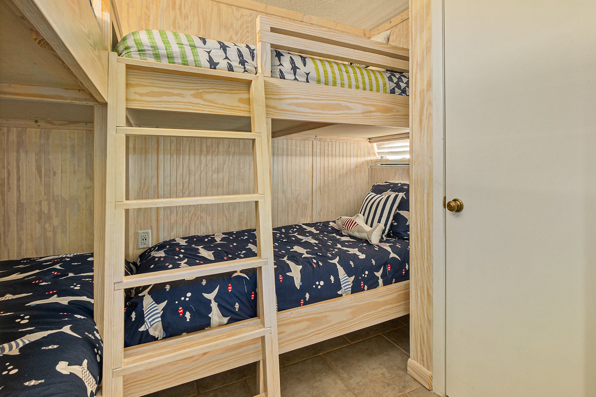 Colony Reef I 3401 19