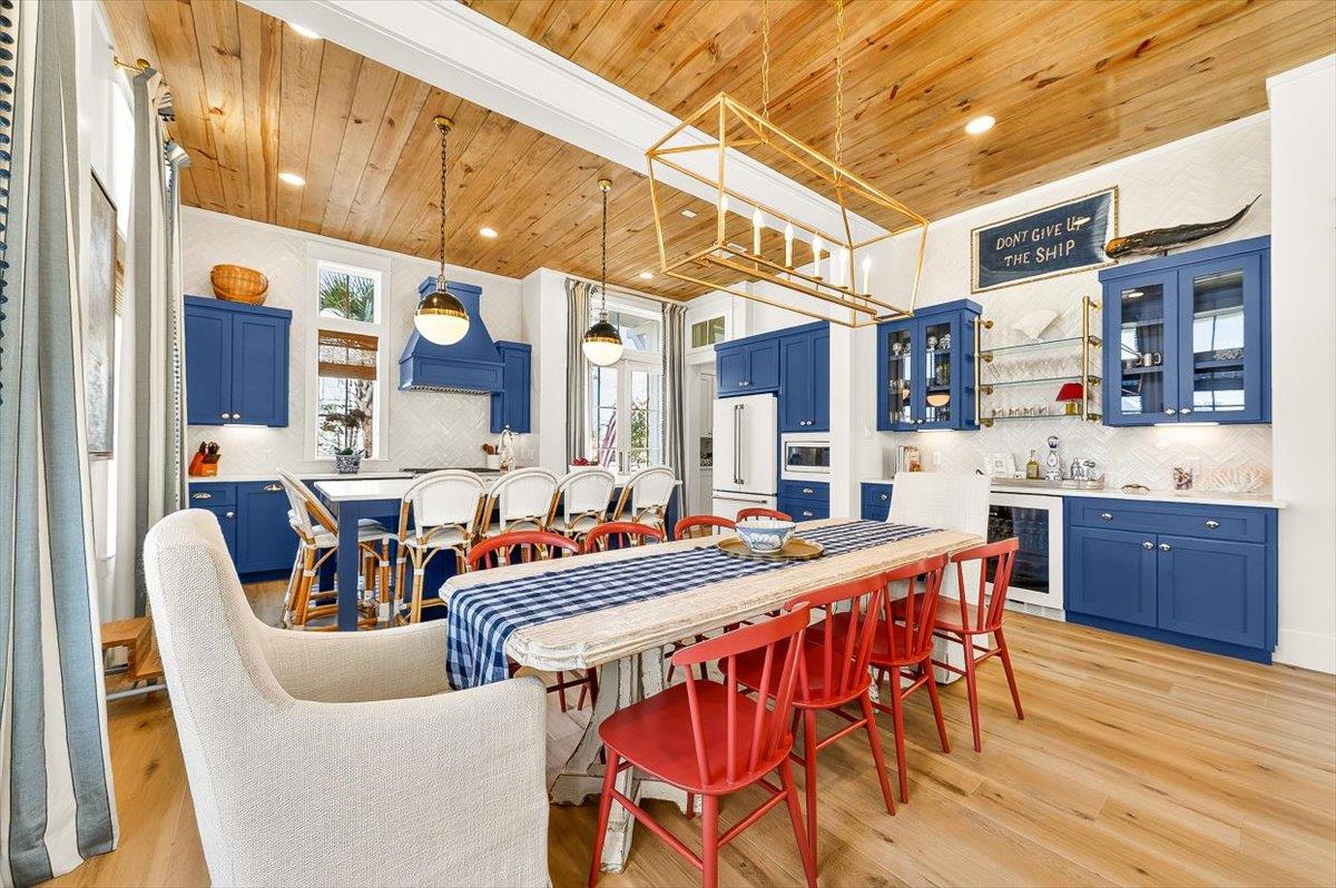 Dining and Kitchen Area, 1st Floor