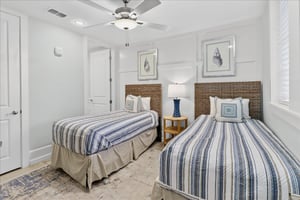 Twin Bedroom, 1st Floor