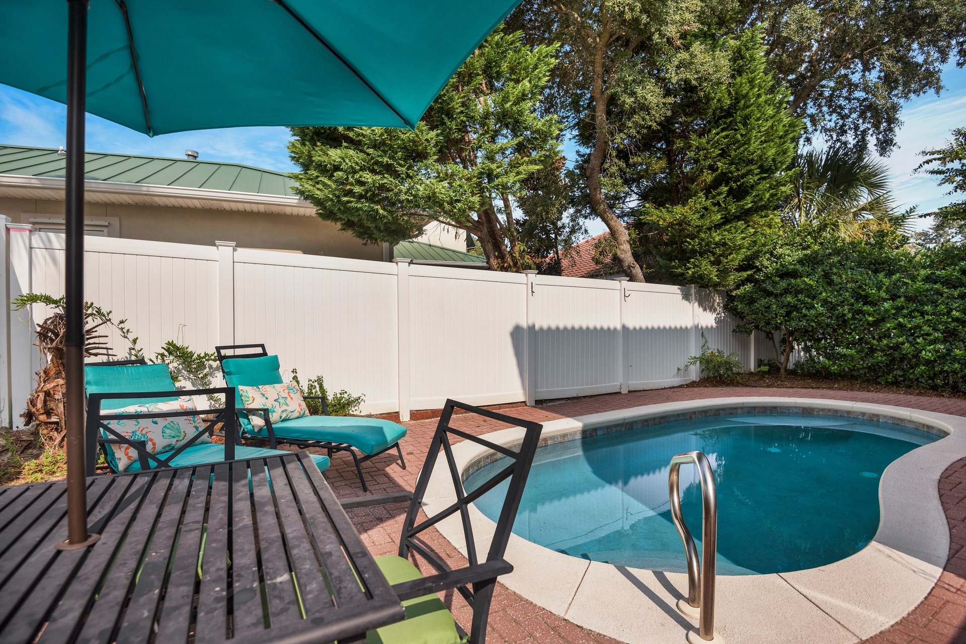 Terra Cotta Happy Ours 27