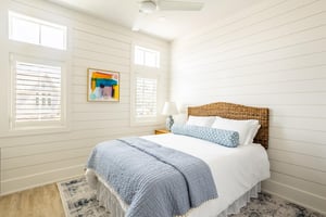 Ensuite Queen Bedroom, 2nd Floor