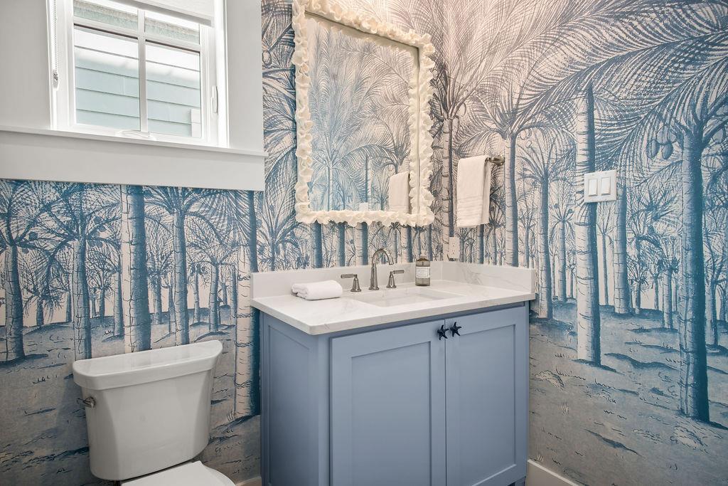 Powder Room, 1st Floor