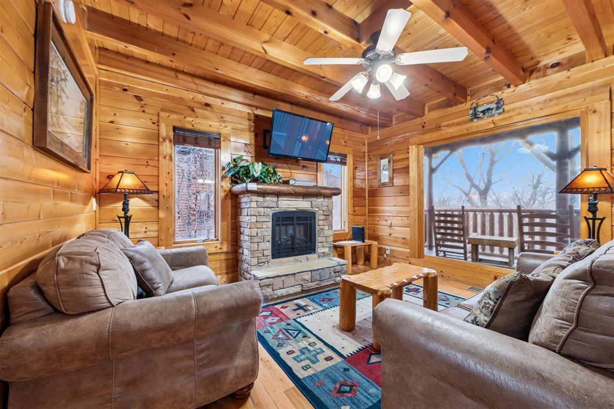 32Living Room