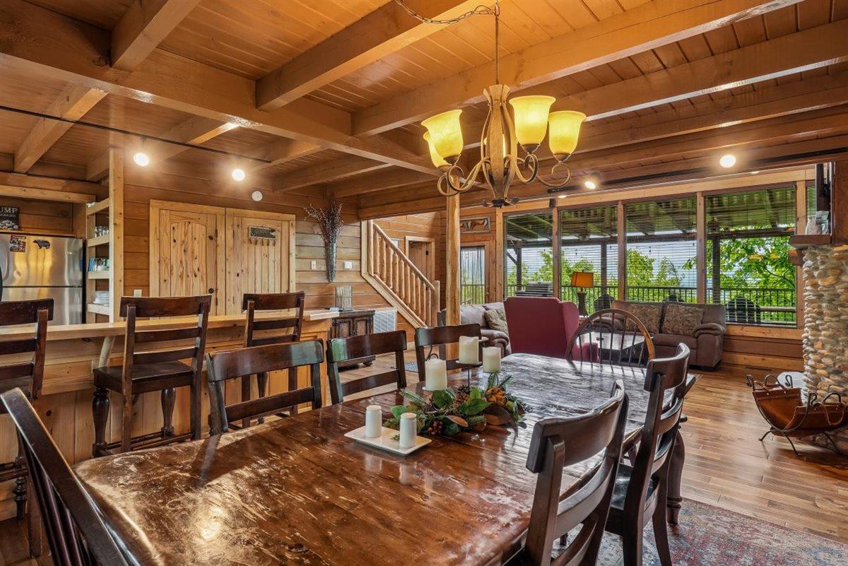 27Dining Room
