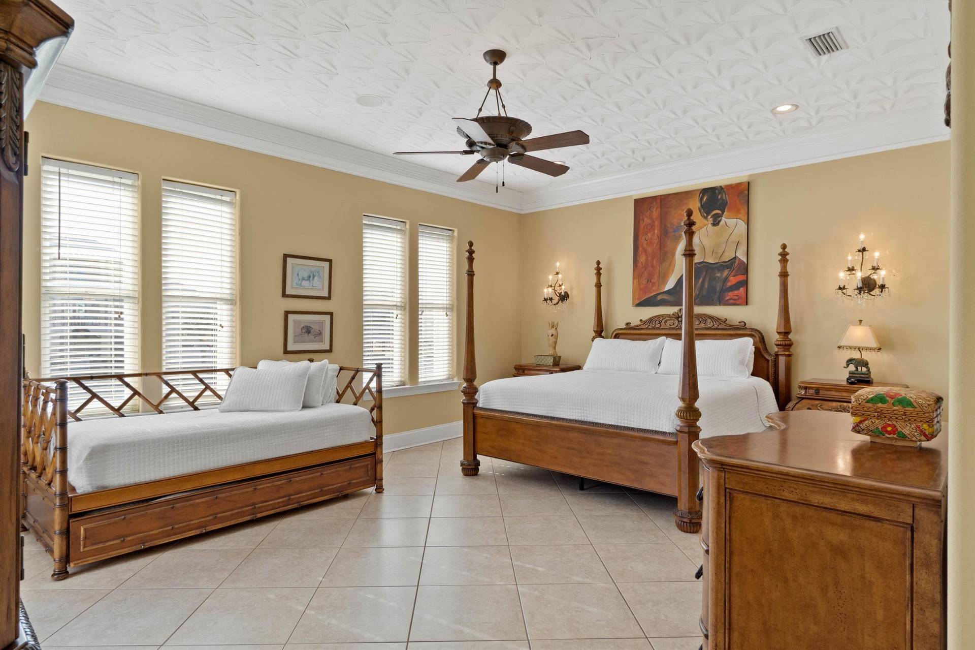 Master Bedroom King  Daybed
