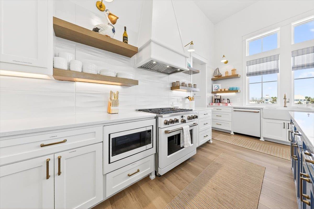2nd Floor, Kitchen