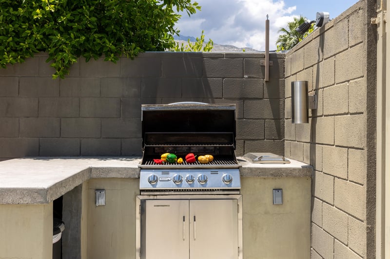 Grill and chill in Palm Springs