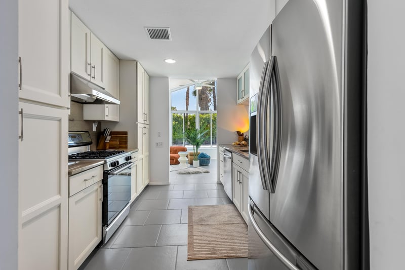 Well equipped kitchen for all your culinary needs