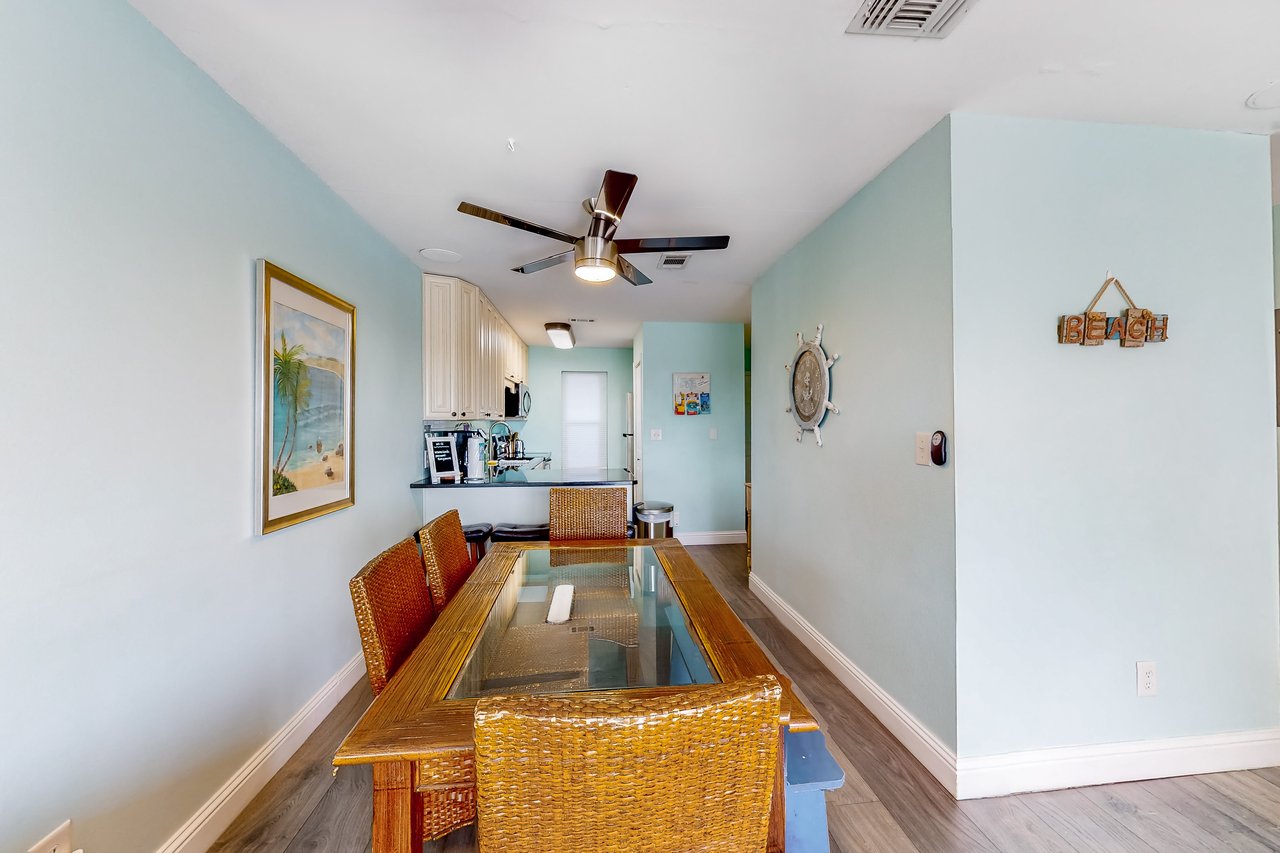 Poolside Villas 206 5