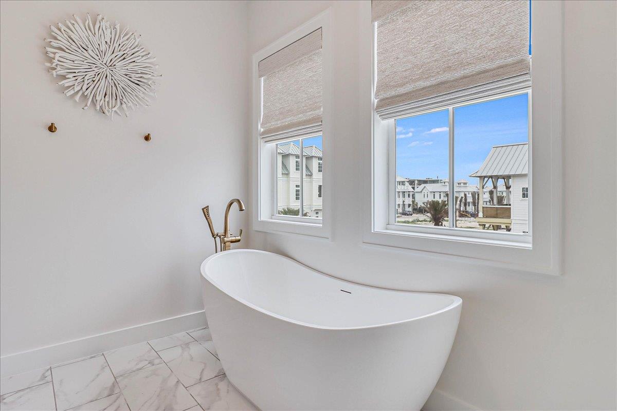 Primary King Bathroom, 2nd Floor