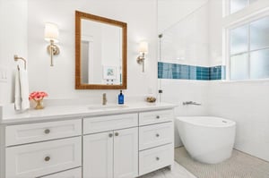 1st Floor, Loft Bathroom