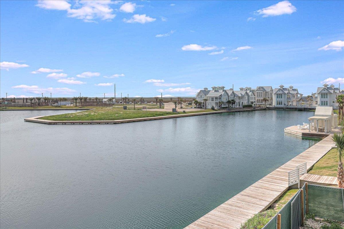 Lakeside Balcony View, 2nd Floor