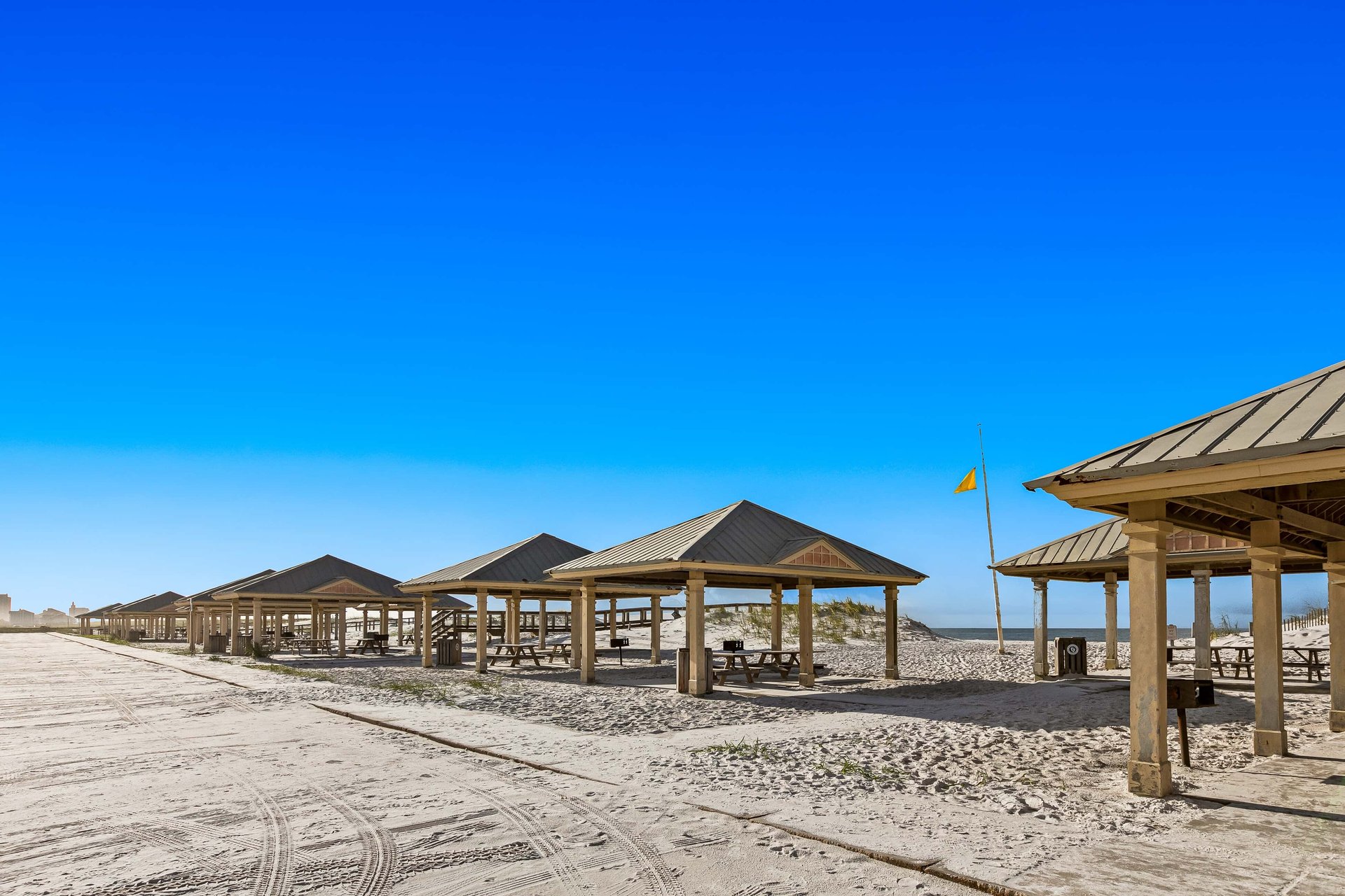 Emerald Dolphin 540 26