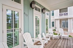 Front Porch, 1st Floor