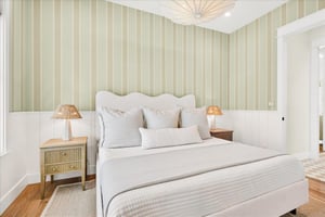 1st Floor King Bedroom