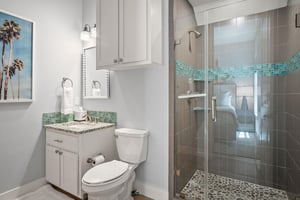 1st Floor, First King Bathroom