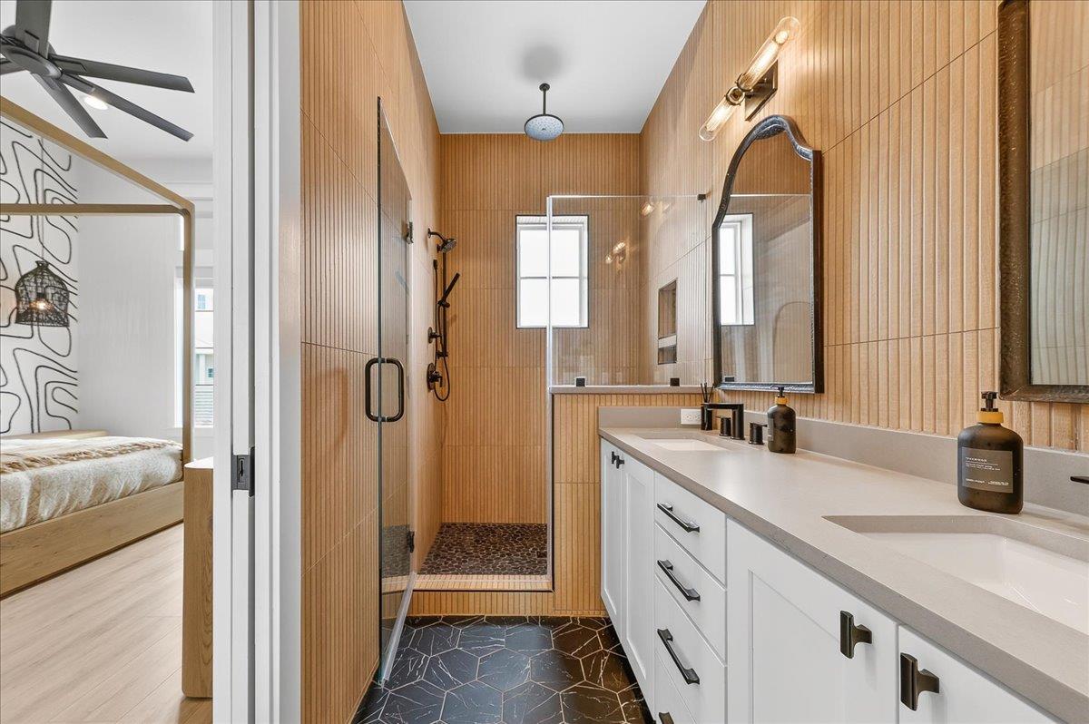 2nd Floor Primary Bathroom