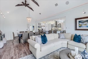 Main Living Area, 2nd Floor