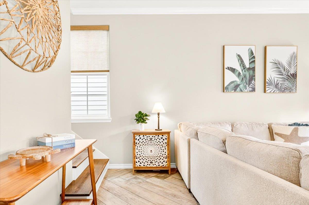 1st Floor, Living Room
