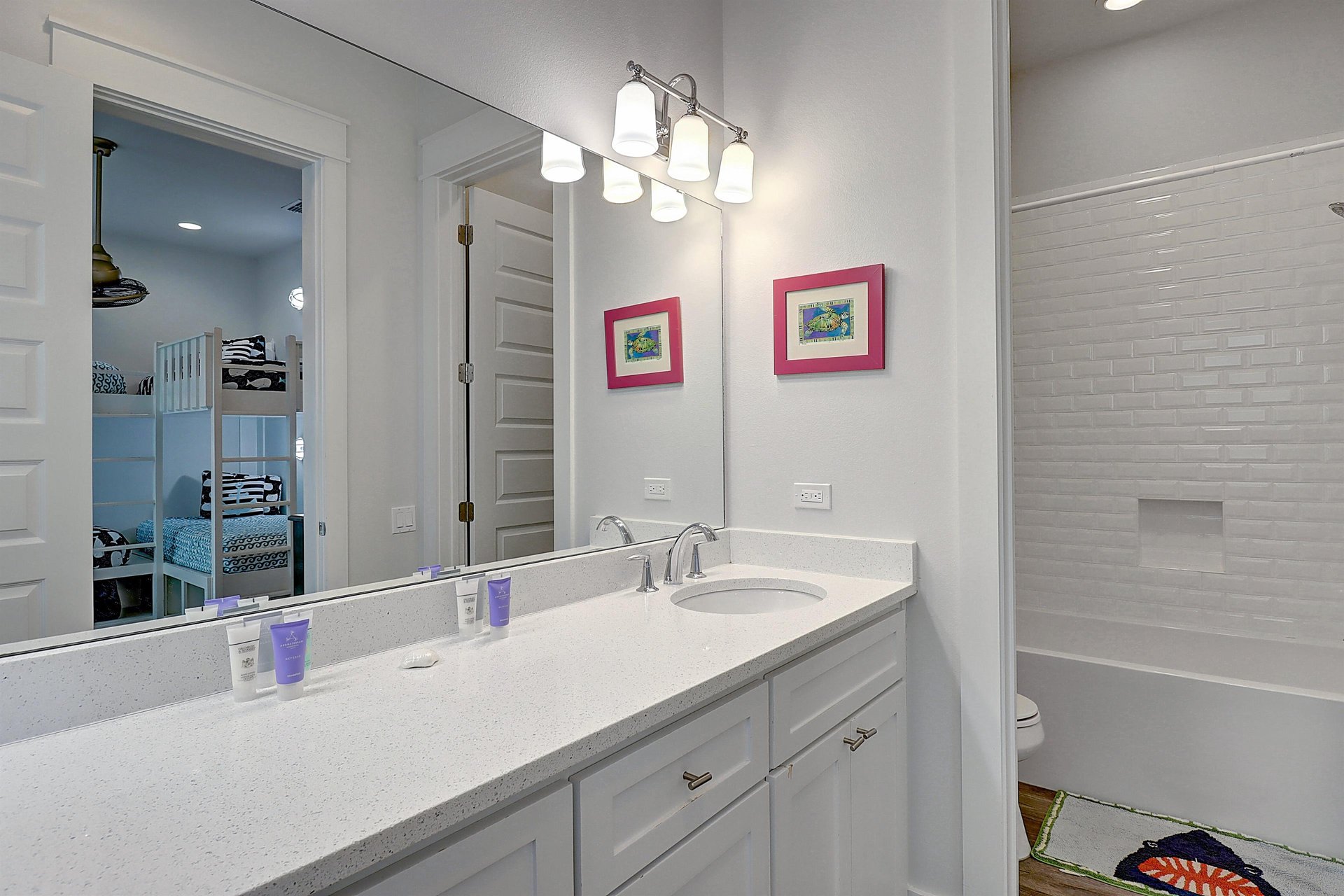 Bunk Room Bathroom, 1st Floor