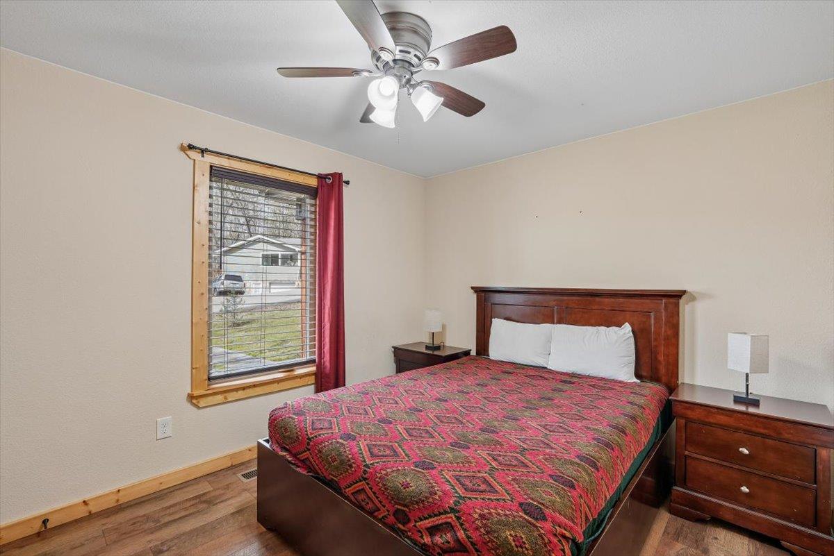 24Bedroom