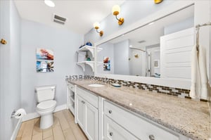 1st Floor, Shared Bathroom