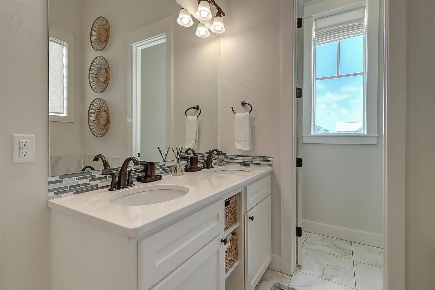 Primary King Bedroom, 2nd Floor