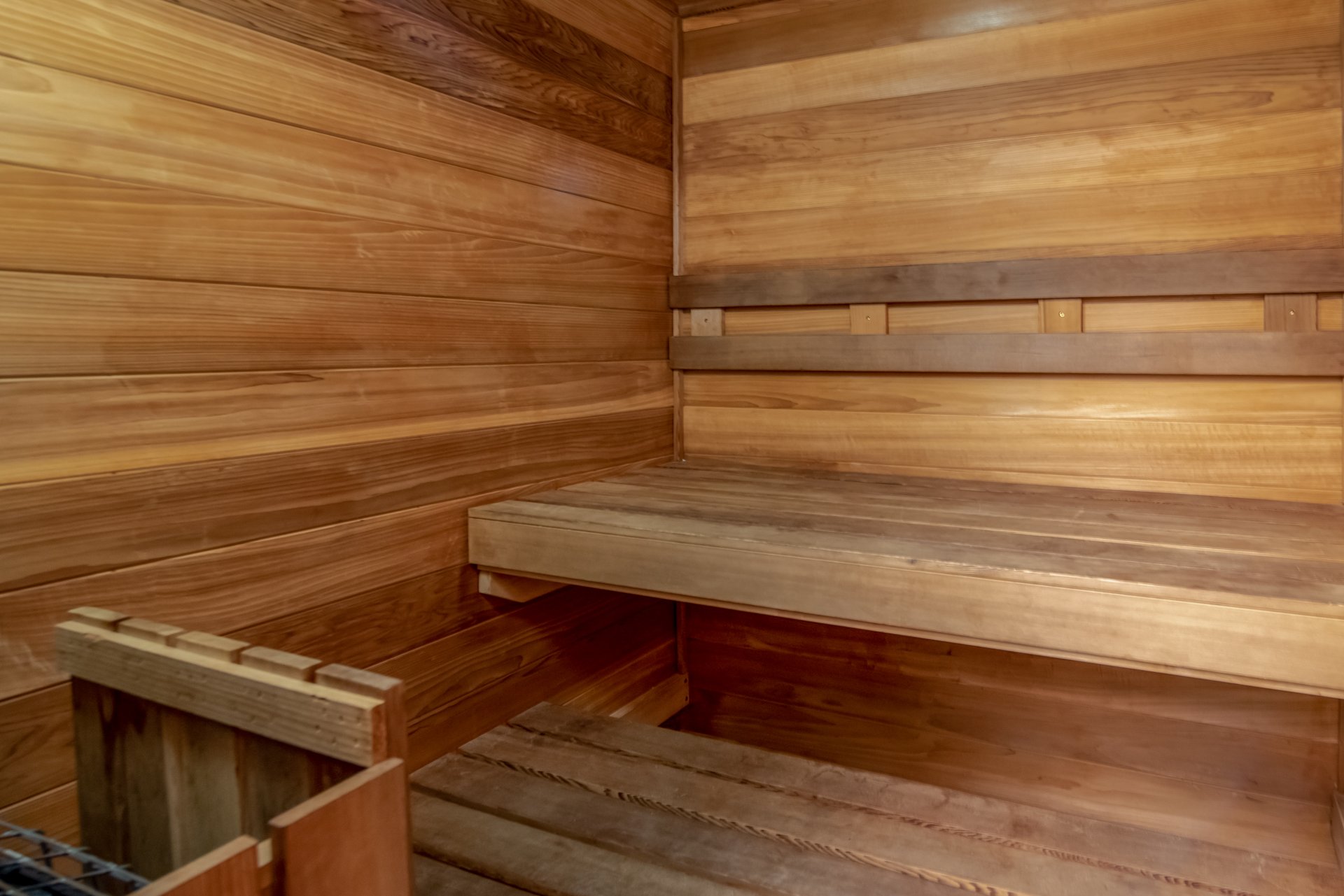 Phoenix East II 2095 44