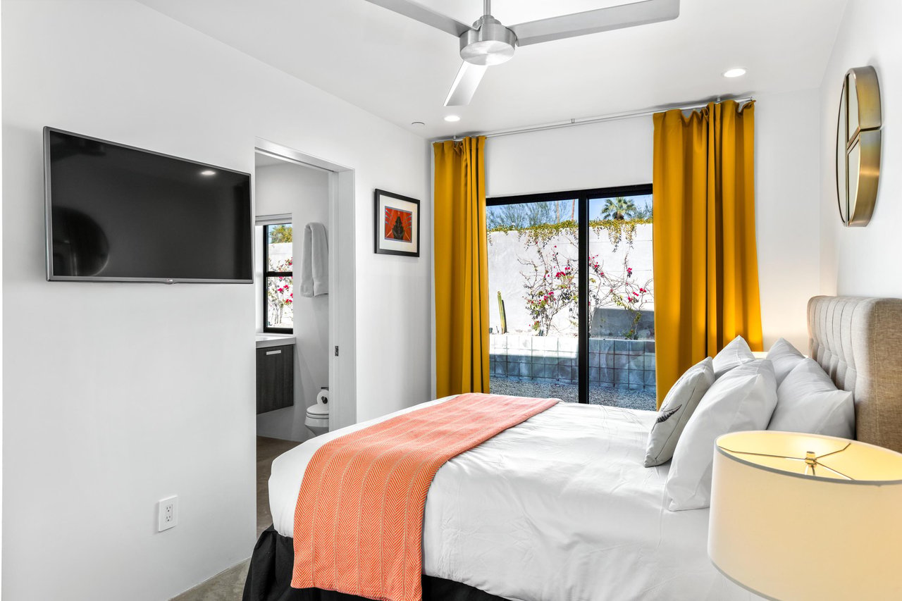 Guest bedroom