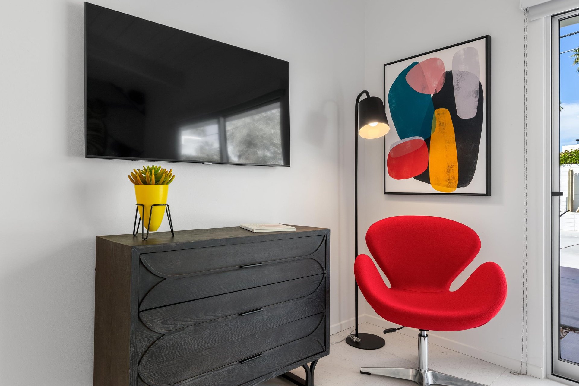 Guest bedroom