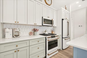 Kitchen, 2nd Floor