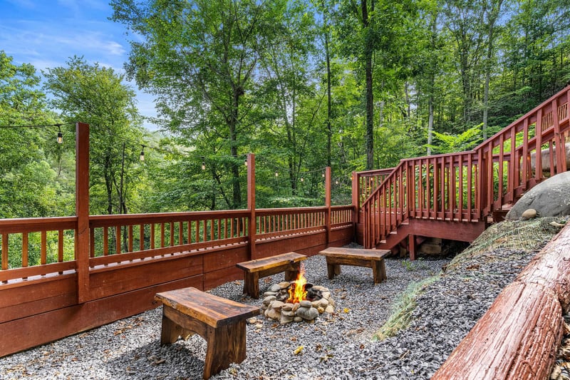 sitting area with firepit