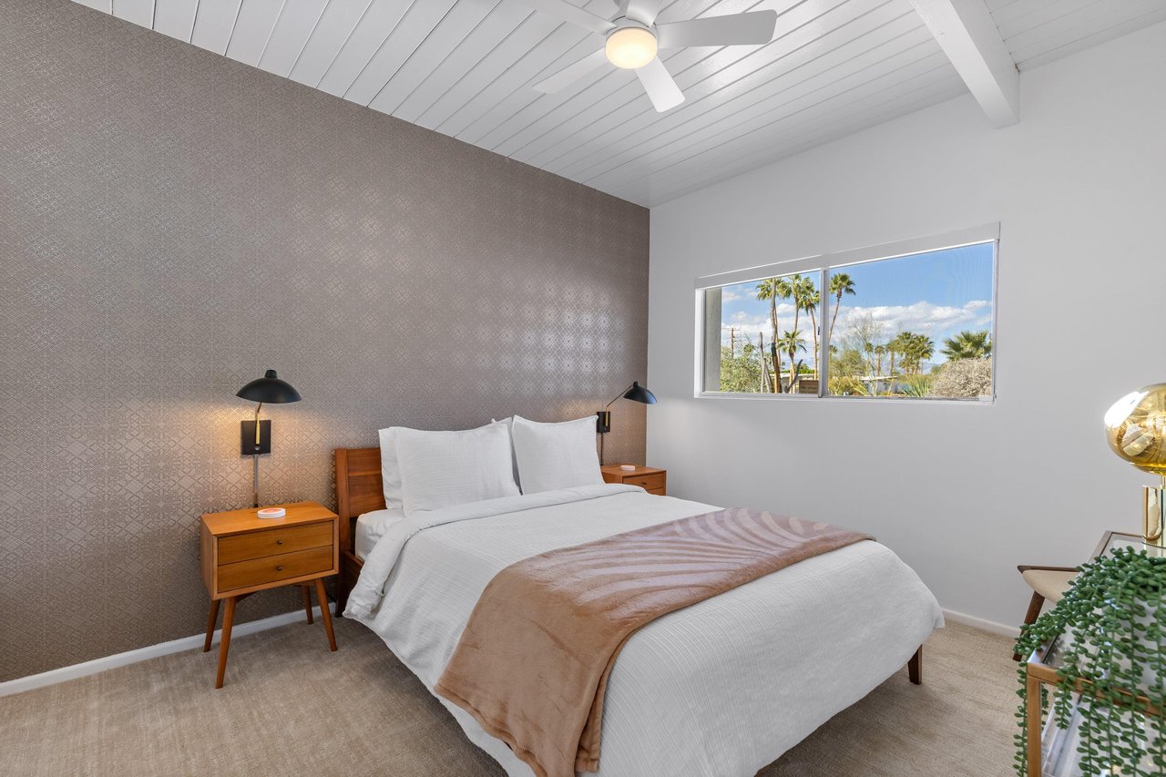 Guest bedroom