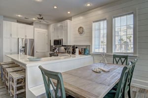 1st Floor, Dining Area