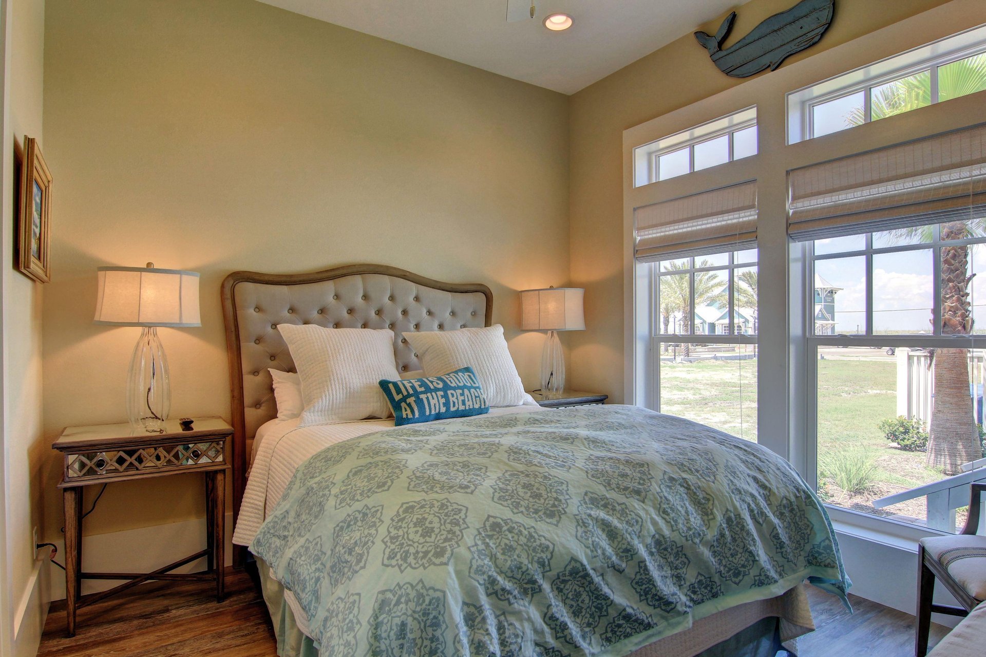 Queen Bedroom, 1st Floor