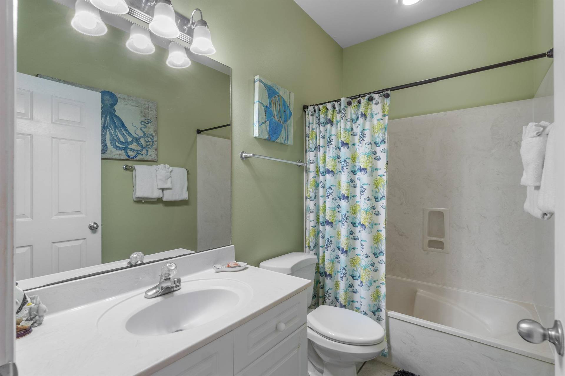 3rd Floor Guest Bathroom