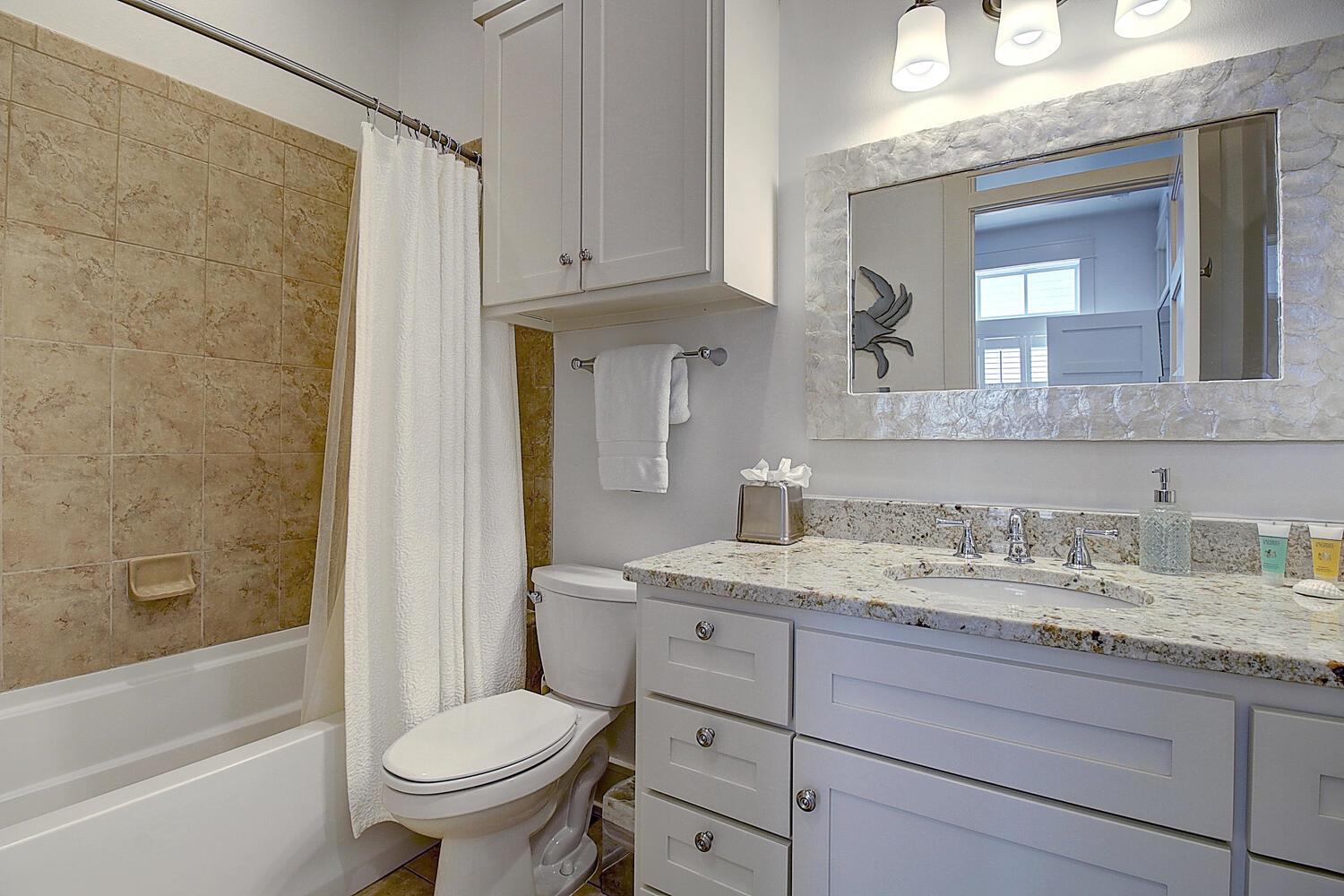 1st Floor, Bunk Bathroom