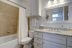 1st Floor, Bunk Bathroom