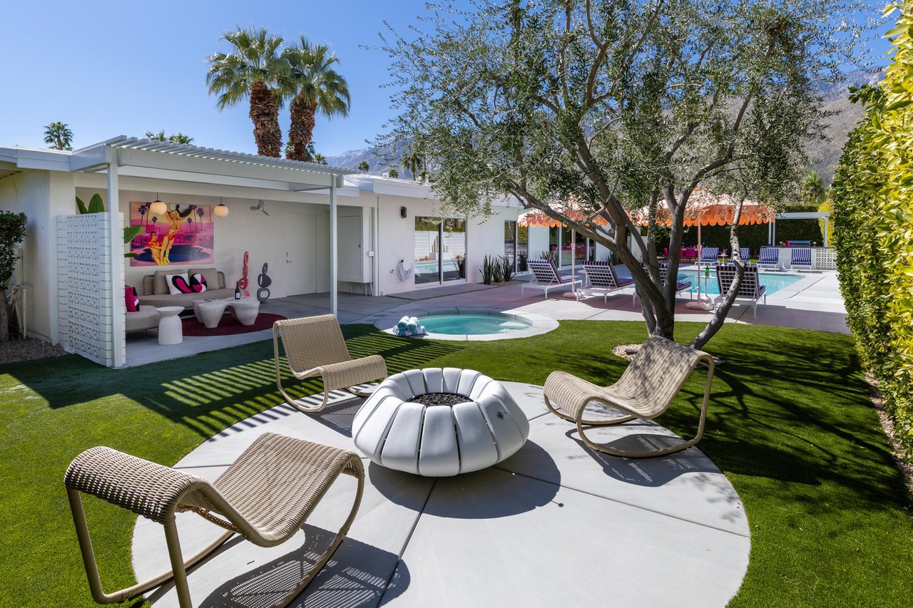 Beautiful firepit area