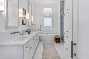 Primary King Bathroom, 2nd Floor