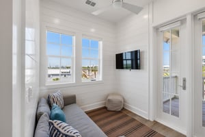 2nd Floor, Living Area