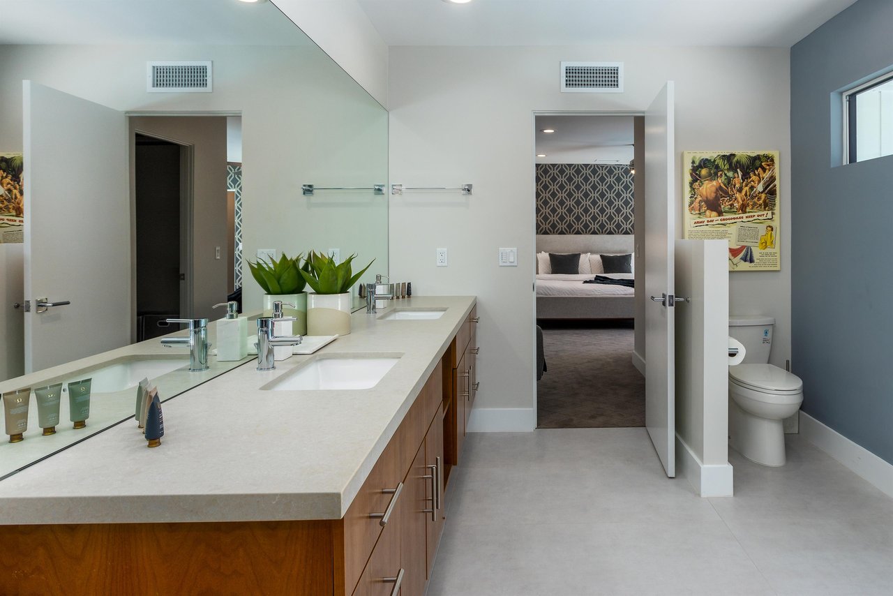 Plenty of bathroom storage