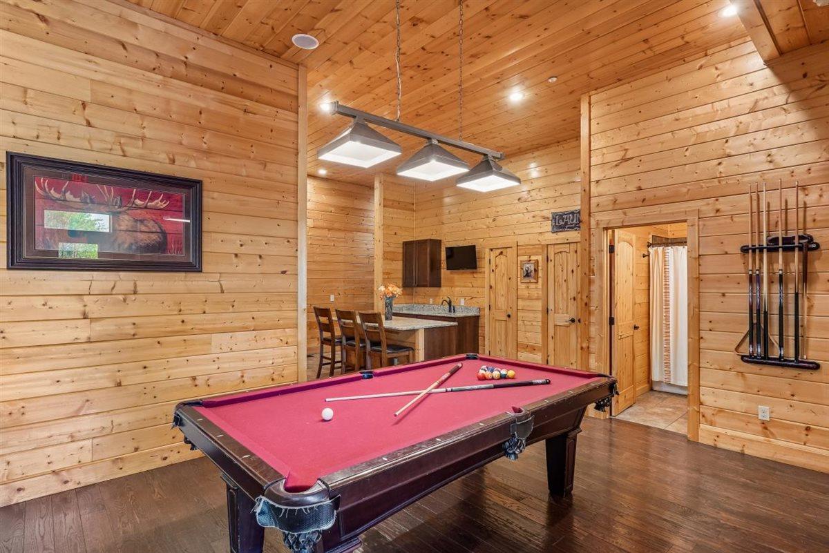 099Recreation Room