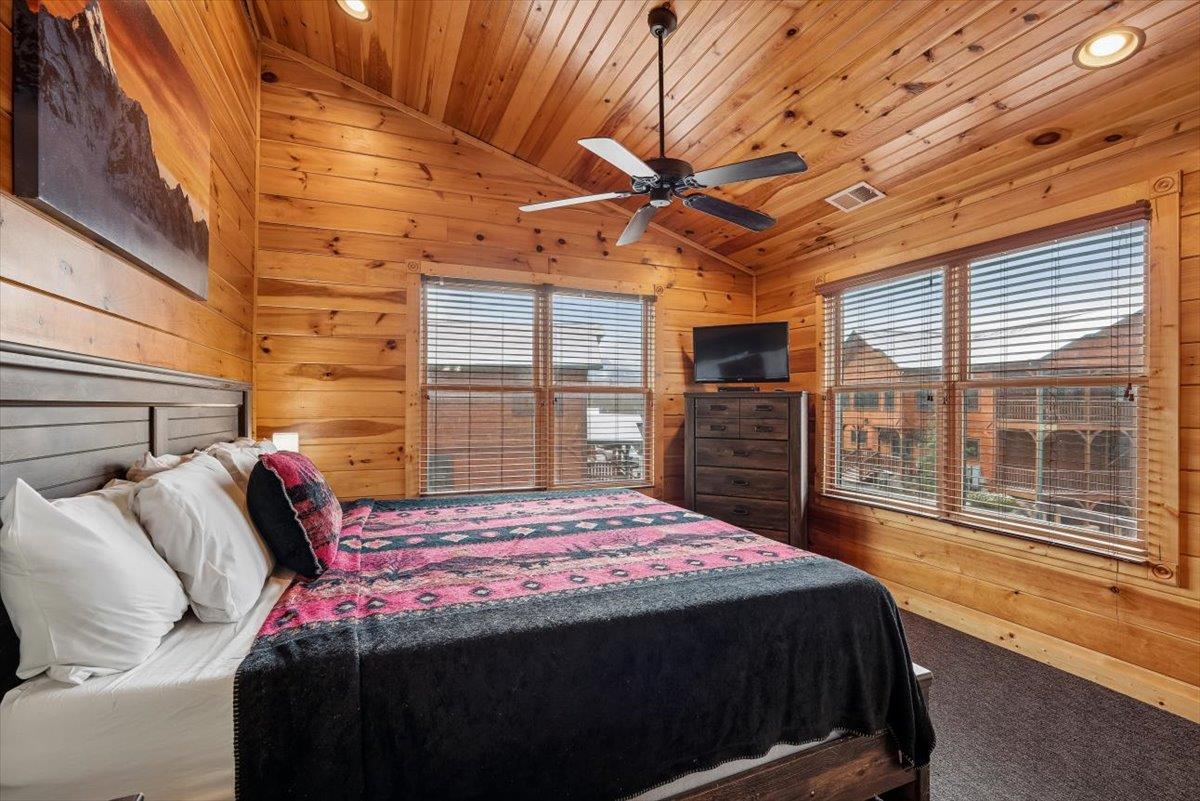King Bedroom 3