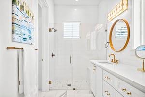 Primary King Bathroom, 2nd Floor