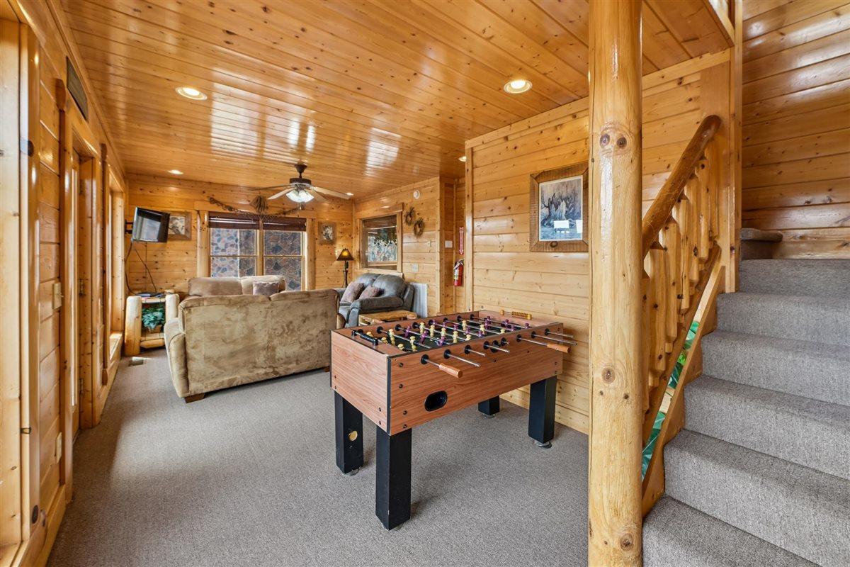 43Family Room