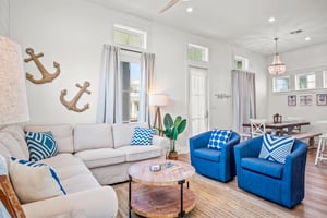 Living Area, 1st Floor